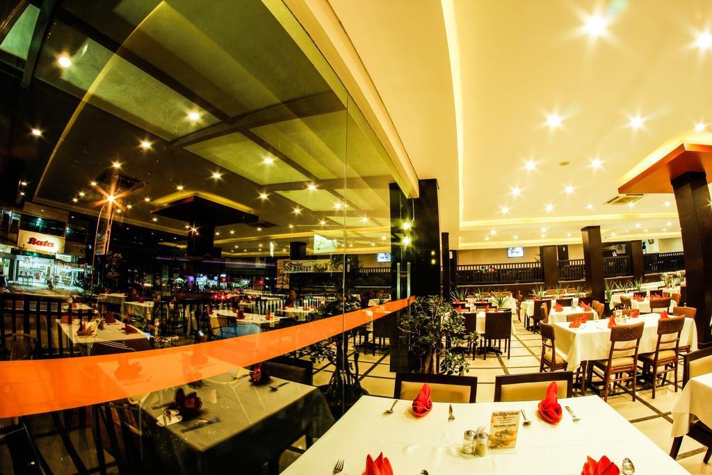 Alpha Hotel Pekanbaru Dış mekan fotoğraf