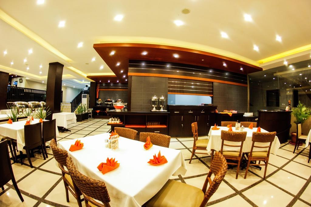 Alpha Hotel Pekanbaru Dış mekan fotoğraf