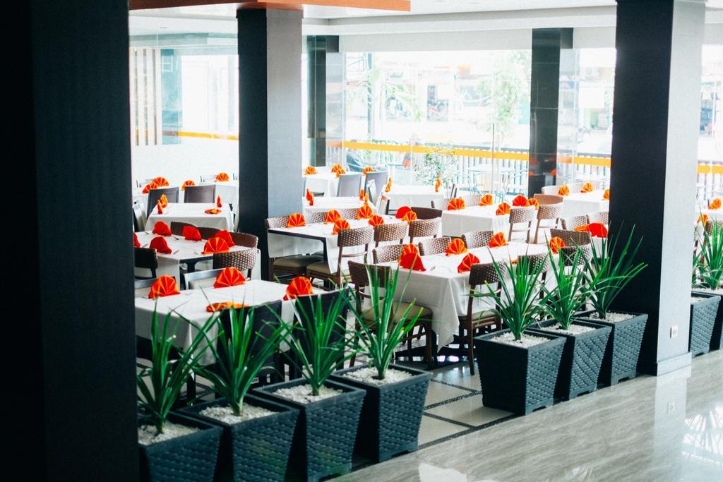 Alpha Hotel Pekanbaru Dış mekan fotoğraf