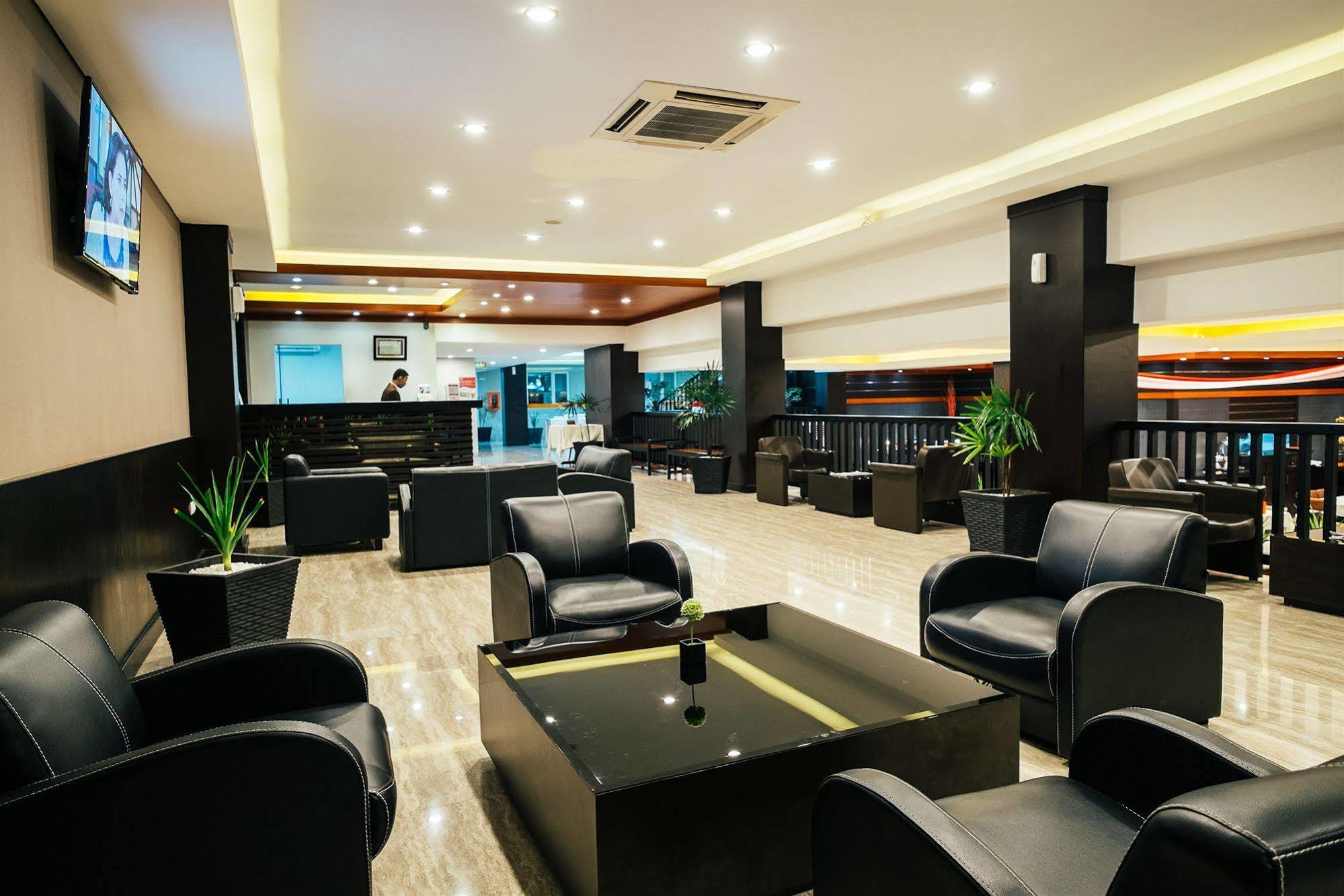 Alpha Hotel Pekanbaru Dış mekan fotoğraf