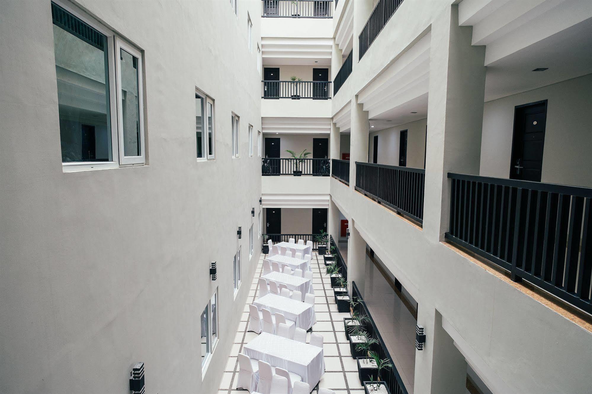 Alpha Hotel Pekanbaru Dış mekan fotoğraf